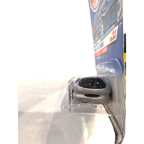 Hot Wheels 2000 First Editions 5 of 36 Collectable Car Deora II Toy Box Damage - Picture 4 of 10